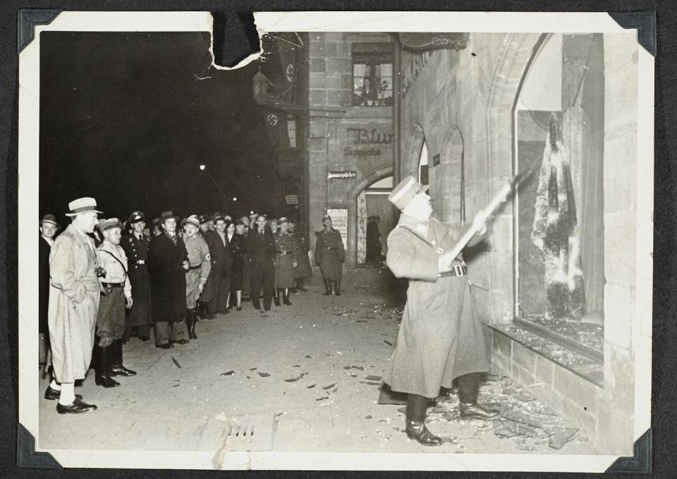 Kristallnacht previously unpublished photos