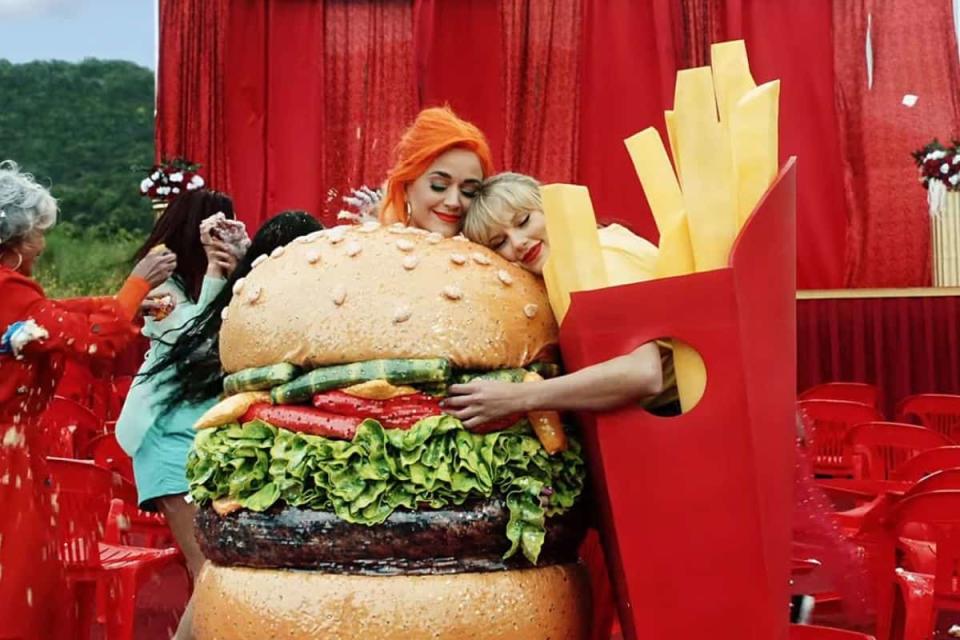 Katy Perry y Taylor Swift en el video 'You Need To Calm Down'