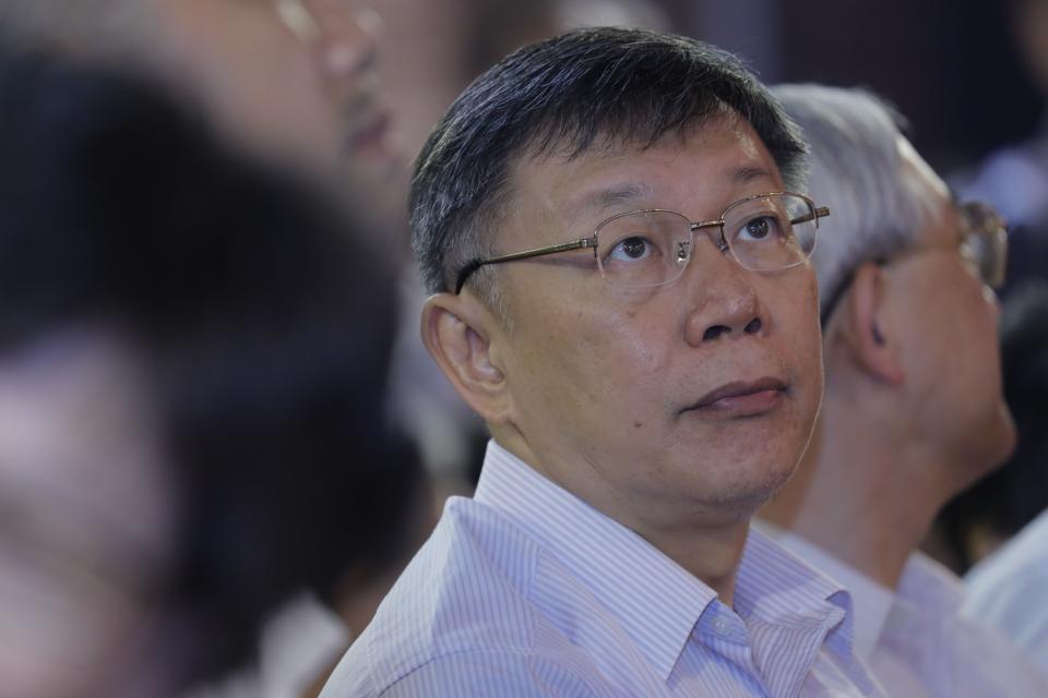 Taipei mayor Ko Wen-je watches an opera performance in Taipei on July 21, 2018. (Photo by Daniel SHIH / AFP)        (Photo credit should read DANIEL SHIH/AFP/Getty Images)