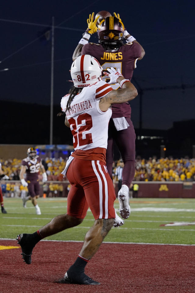 Gophers rally late to beat Nebraska 13-10 in dramatic season opener - CBS  Minnesota