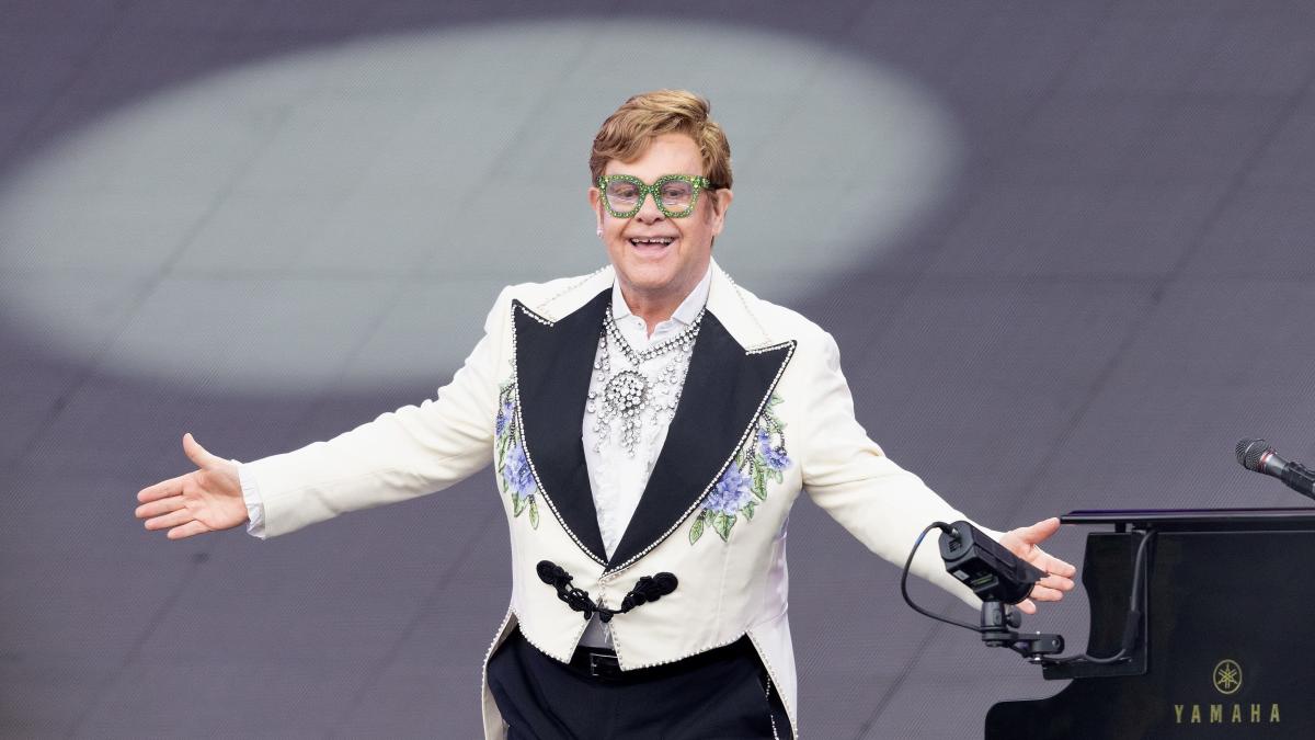 Sir Elton John annoncé pour Glastonbury 2023