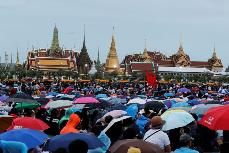 GRANDE MANIFESTATION ANTI-GOUVERNEMENTALE EN THAÏLANDE