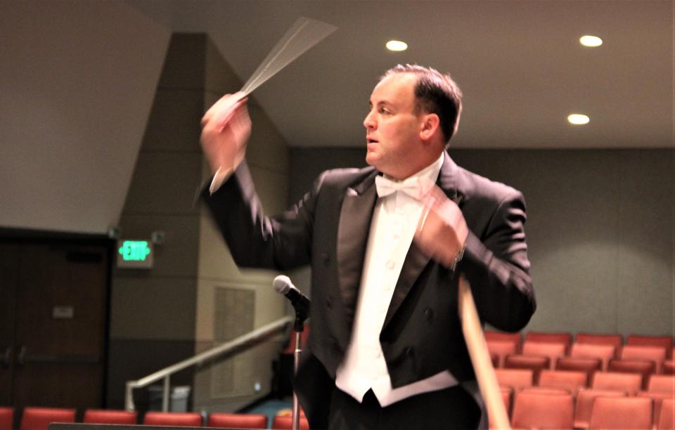 Teun Fetz will lead the San Juan College Orchestra in a concert this weekend at the Henderson Performing Arts Center Performance Hall.