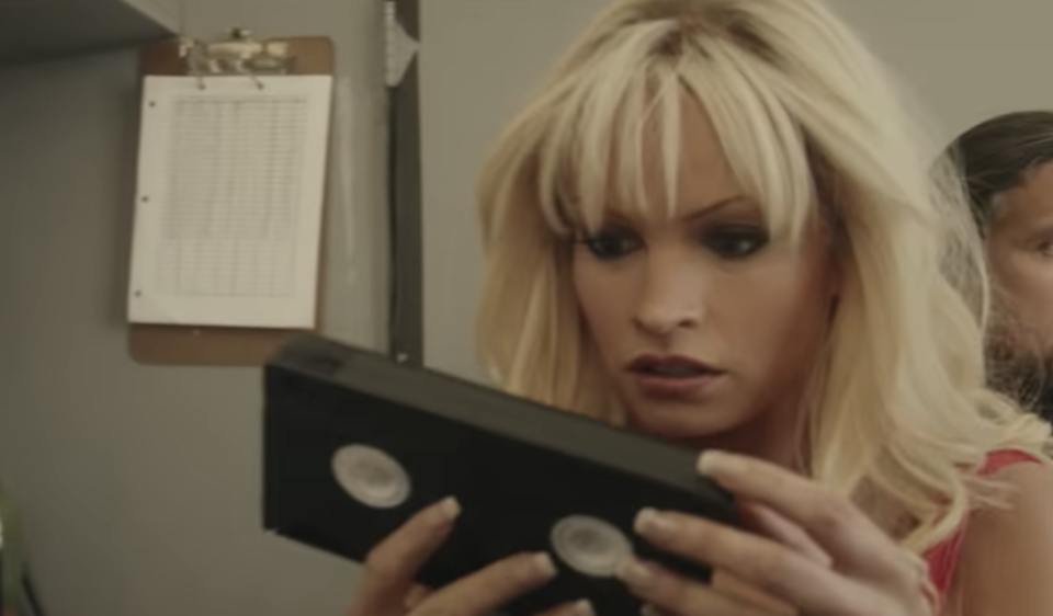 James as Pamela Anderson when she realizes her private sex tape has been leaked on the internet (Photo: Hulu/YouTube)