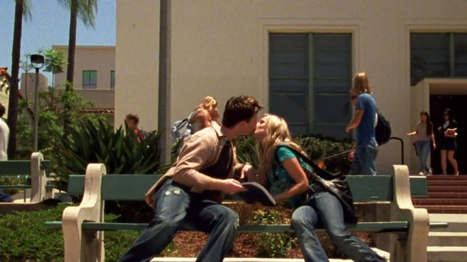 Kristen Bell and Jason Dohringi n Veronica Mars Season 3