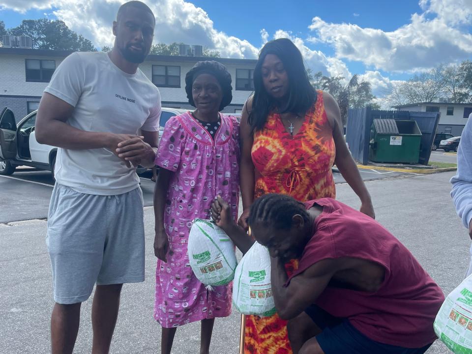 Saturday November 12th from 12:30 p.m., over 200 turkeys were given to the community in honor of Thanksgiving. Hosted by Jelani Allison, the founder of Ghetto Seeds Still Grow