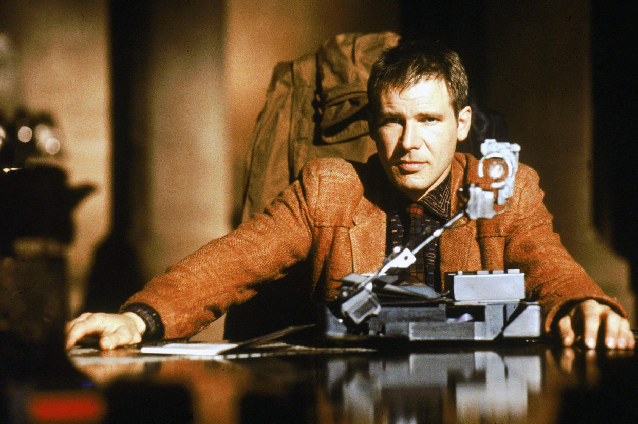 Harrison Ford en el set de 'Blade Runner', dirigida por Ridley Scott. (Foto de Sunset Boulevard/Corbis a través de Getty Images)