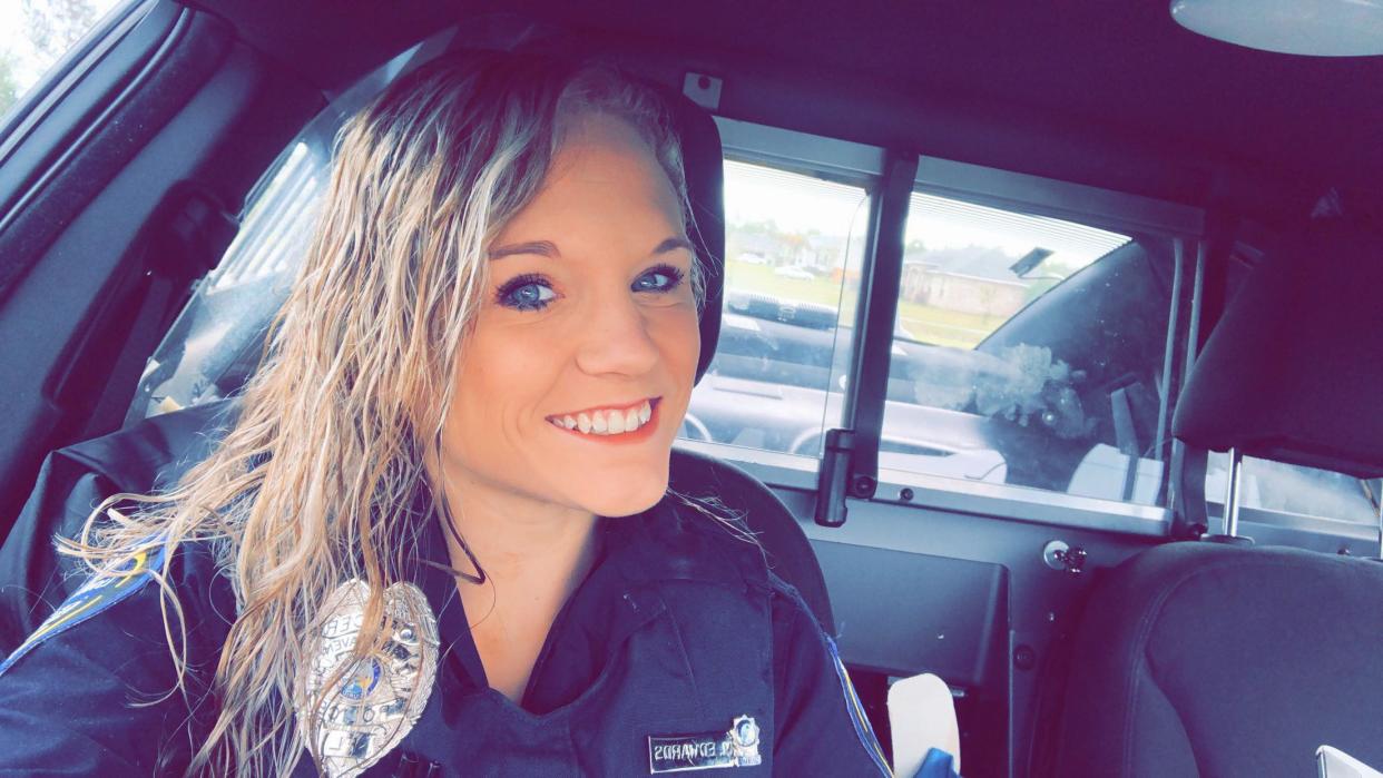 Mikayla Edwards of the Lynn Haven Police Department in Florida bought a stranded family dinner when their car broke down in Taco Bell. (Photo: Courtesy of Mikayla Edwards)