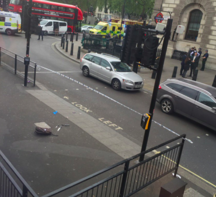 Knives can be seen on the ground where the man was arrested (Twitter/Rachel Bingham)