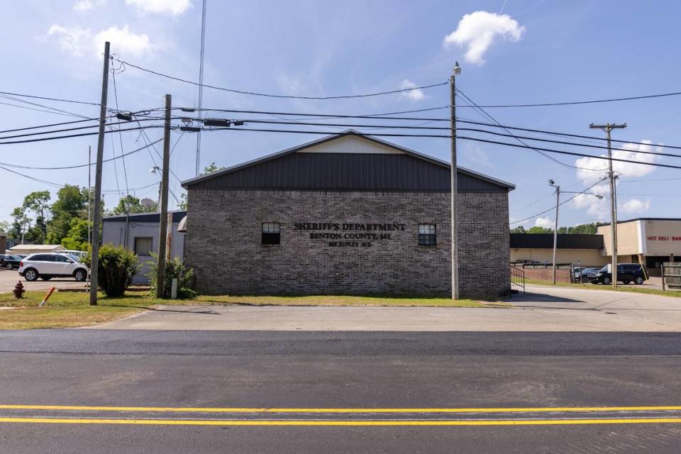 The Benton County Sheriff’s Department formerly housed the county jail where Jimmy Sons died, in Ashland, Mississippi. Eric J. Shelton/Mississippi Today