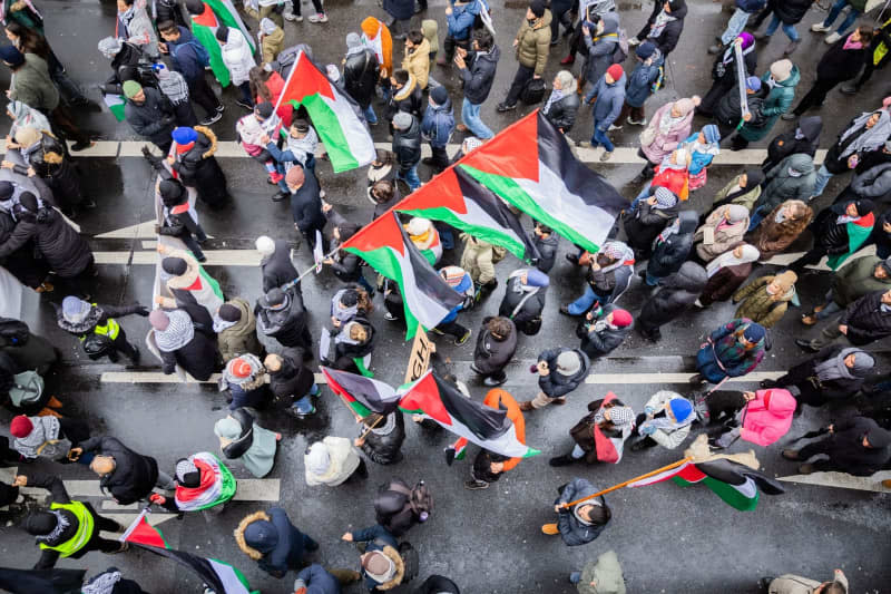 Pro-Palestinian protesters in Berlin demand end to the war