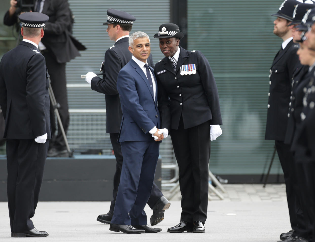 Novlett Robyn Williams pictured with Mayor of London Sadiq Khan in 2016. (Getty)