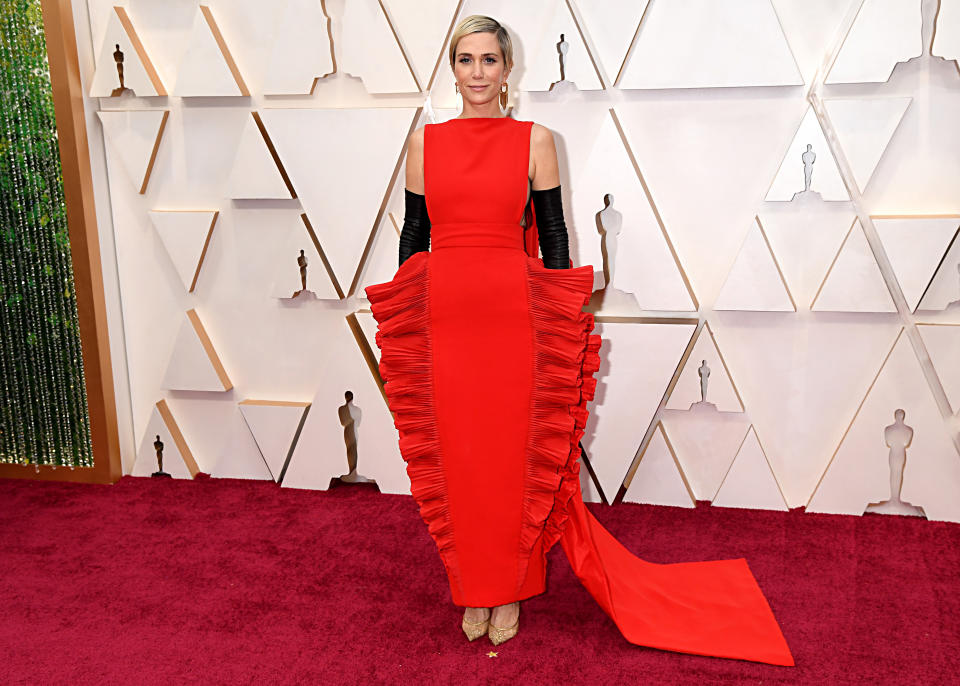 HOLLYWOOD, CALIFORNIA - FEBRUARY 09: Kristen Wiig attends the 92nd Annual Academy Awards at Hollywood and Highland on February 09, 2020 in Hollywood, California. (Photo by Jeff Kravitz/FilmMagic)