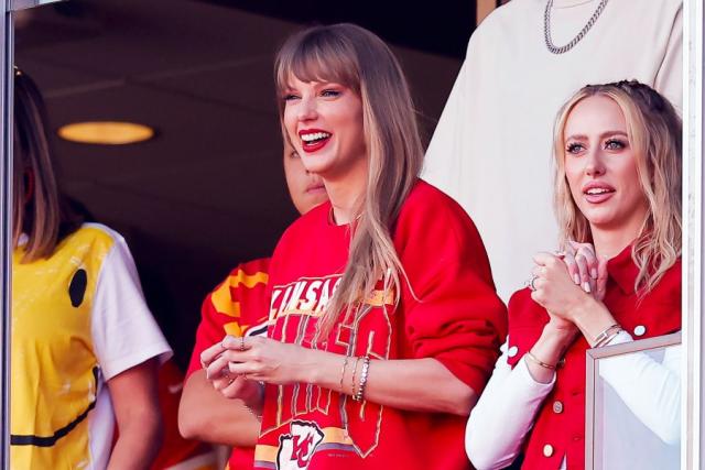 Brittany Mahomes' Red Pants Help Her Brace the Cold in Style at Chiefs Game