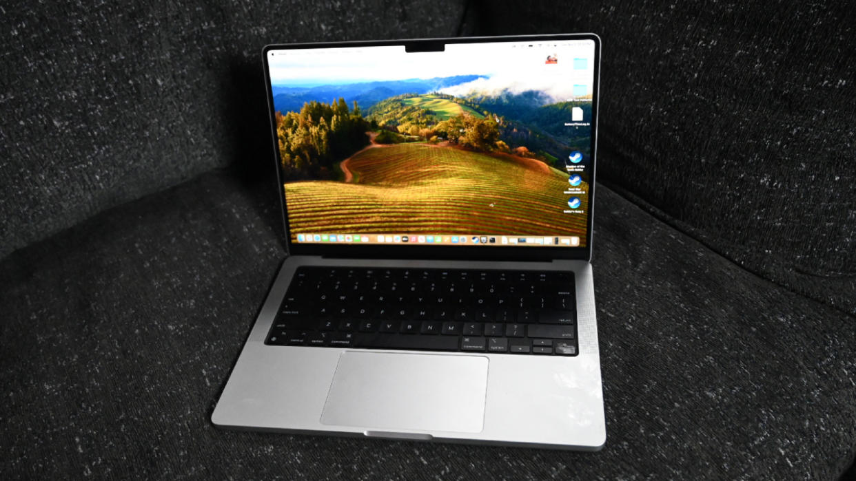  MacBook Pro M3. 
