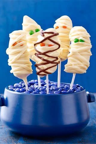 <p>These adorably spooky banana mummies will be the hit of any Halloween party treat table.</p><p>Get the <a href="https://www.delish.com/uk/cooking/recipes/a34021661/banana-mummies-recipe-wdy1014/" rel="nofollow noopener" target="_blank" data-ylk="slk:Banana Mummies;elm:context_link;itc:0;sec:content-canvas" class="link ">Banana Mummies</a> recipe.</p>