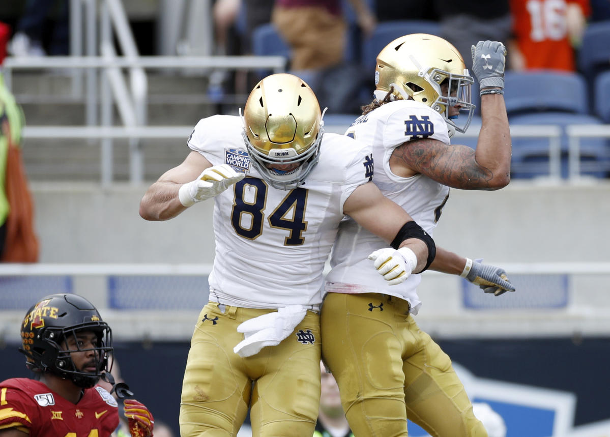 Bears' Cole Kmet excited about reuniting with Notre Dame teammate