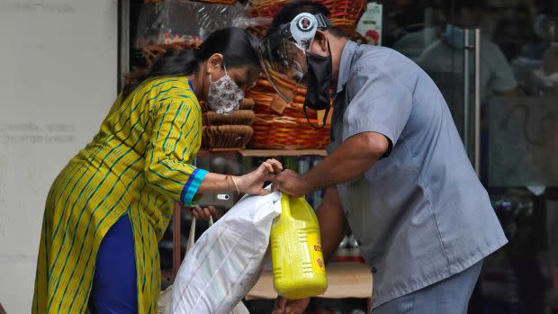 Outbreak of coronavirus disease (COVID-19) in Mumbai