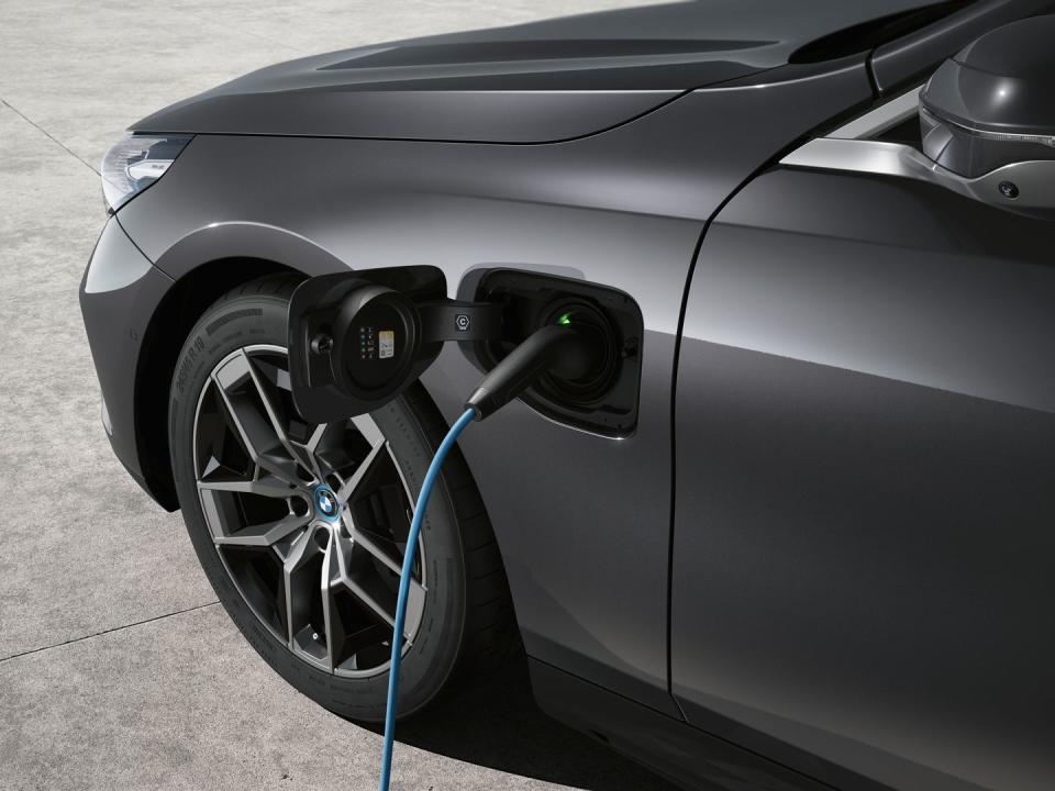 2024 bmw 530e plug in hybrid