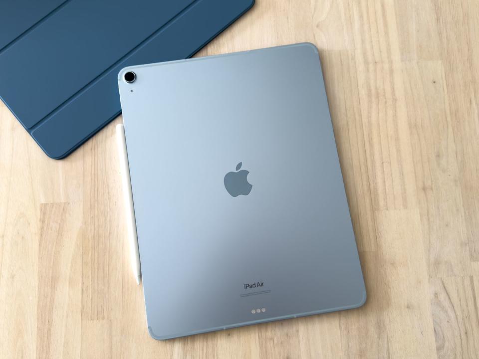 back side of ipad air 2024