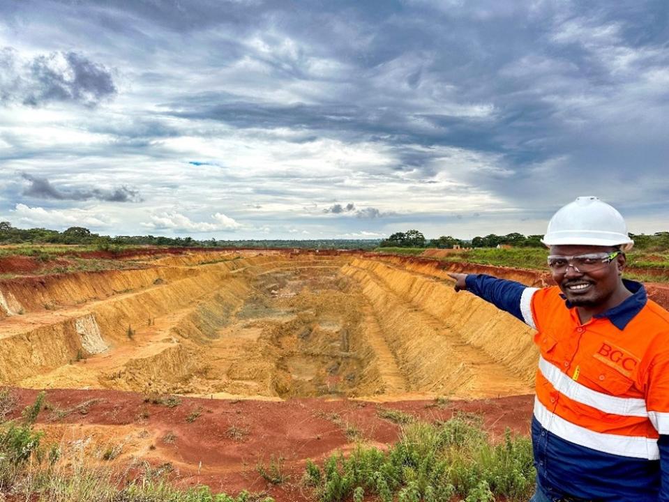 The Buckreef Gold open pit extending into the horizon.