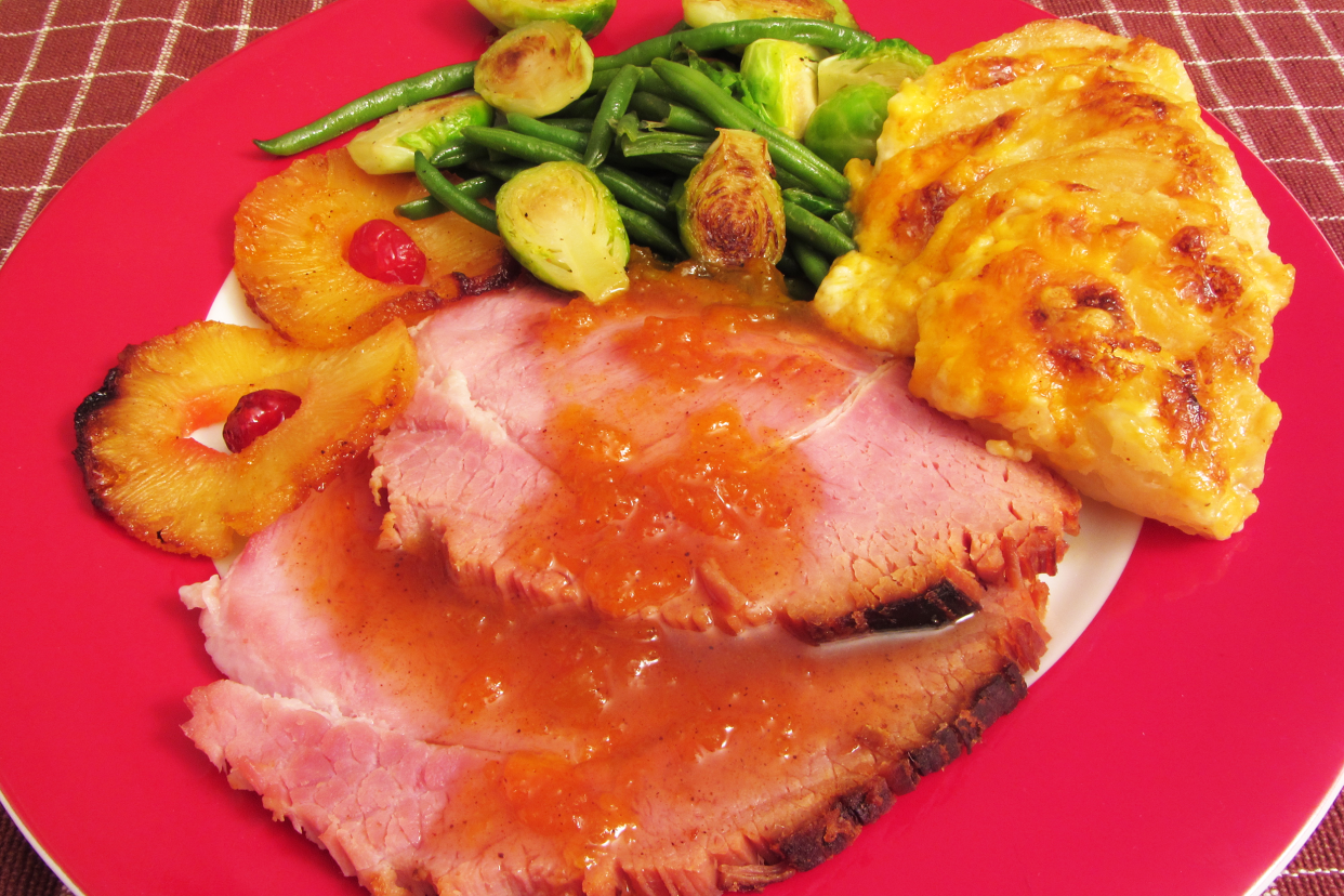 Ham with Hawaiian salsa