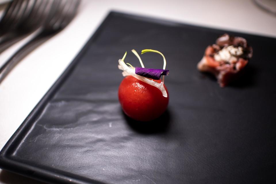 Amuse Bouche (PHOTO: Zat Astha/Yahoo Lifestyle SEA)