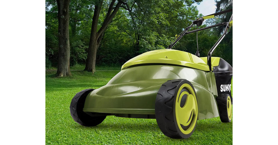 Sun Joe MJ401E-PRO 13 Amp Electric Lawn Mower w/Side Discharge Chute (Photo: Amazon)