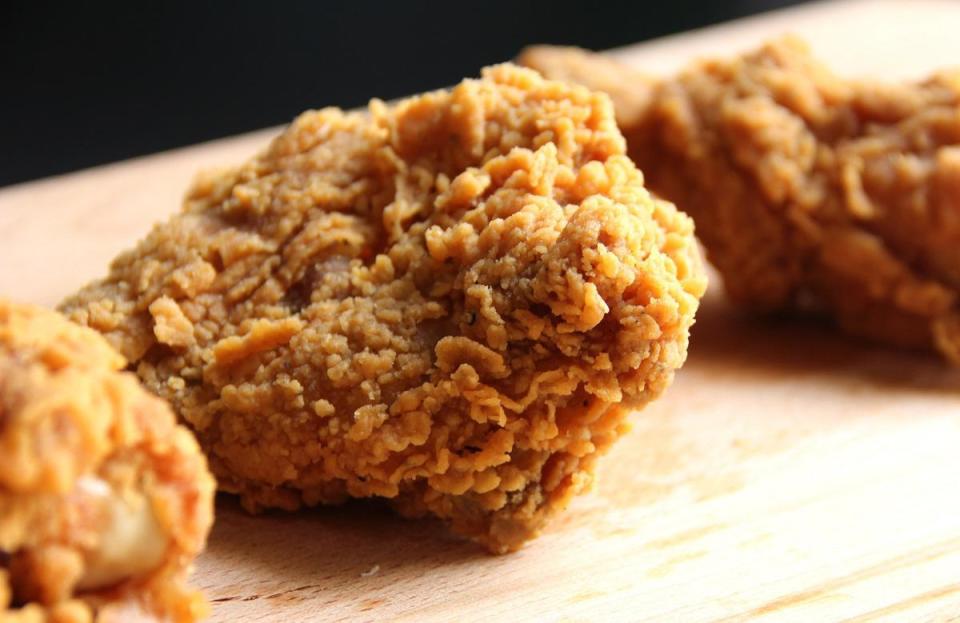 <p>Fried chicken is undeniably a crowd favorite, and KFC is home to some <a href="https://www.thedailymeal.com/eat/fast-food-menu-items-cult-following?referrer=yahoo&category=beauty_food&include_utm=1&utm_medium=referral&utm_source=yahoo&utm_campaign=feed" rel="nofollow noopener" target="_blank" data-ylk="slk:fast food menu items with a cult following;elm:context_link;itc:0;sec:content-canvas" class="link ">fast food menu items with a cult following</a>. But, if you’re trying to make more meals at home, remember that fried chicken lasts in the fridge for only three to four days.</p>