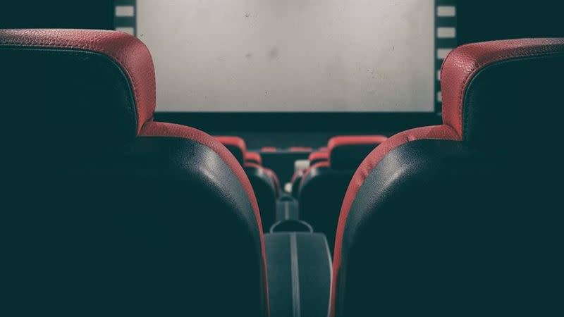 民眾在文心秀泰影城看電影，看到精采處突然遇到停電。示意圖。 （圖／翻攝自Pixabay）