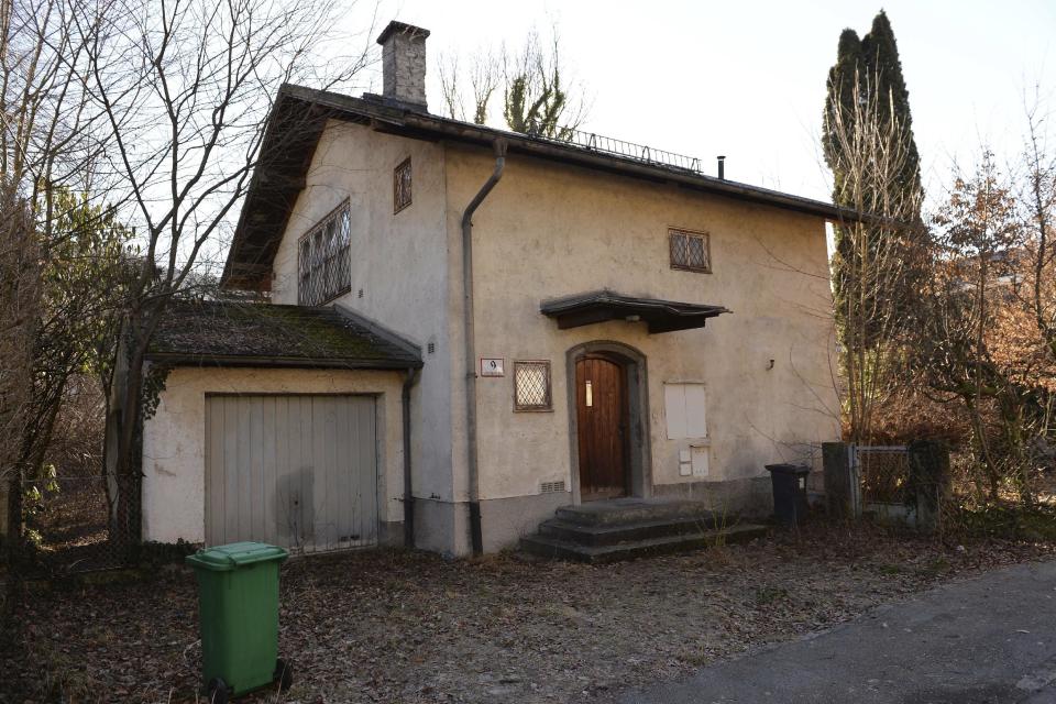 FILE - This Feb. 13, 2014 file photo shows the house of Cornelius Gurlitt in Salzburg, Austria. The Munich state court said Thursday, Dec. 15, 2016 that Cornelius Gurlitt's will is valid, rejecting a case brought by his cousin Uta Werner who claimed the 81-year-old wasn't mentally fit when he wrote it. (AP Photo/Kerstin Joensson, file)