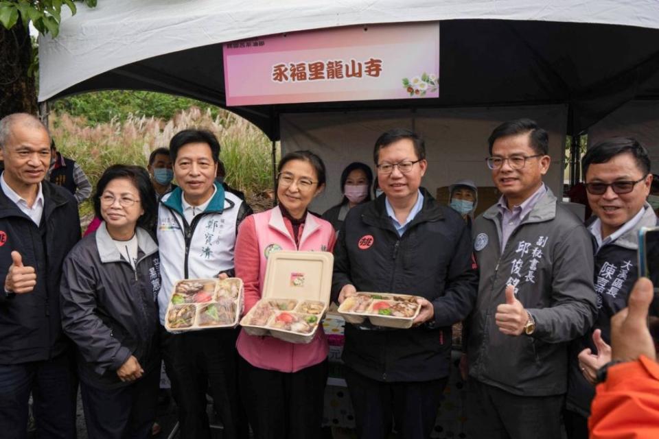 「2021桃園苦茶油節」開幕，鄭市長邀請民眾來大溪食農遊，體驗多面向的旅遊魅力。（記者陳華興攝）