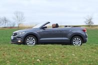 <p>A precise six-speed manual transmission is standard on the T-Roc Cabriolet. A seven-speed dual-clutch automatic is optional with either engine.</p>
