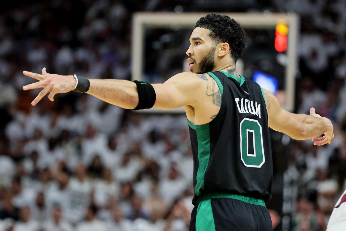 Eastern Conference finals: Defense carries Celtics to ugly Game 5 win against Heat – Yahoo Sports