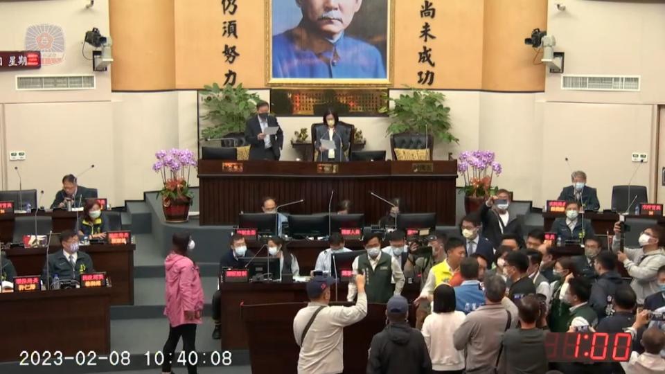 （翻攝自台南市議會直播YT頻道）