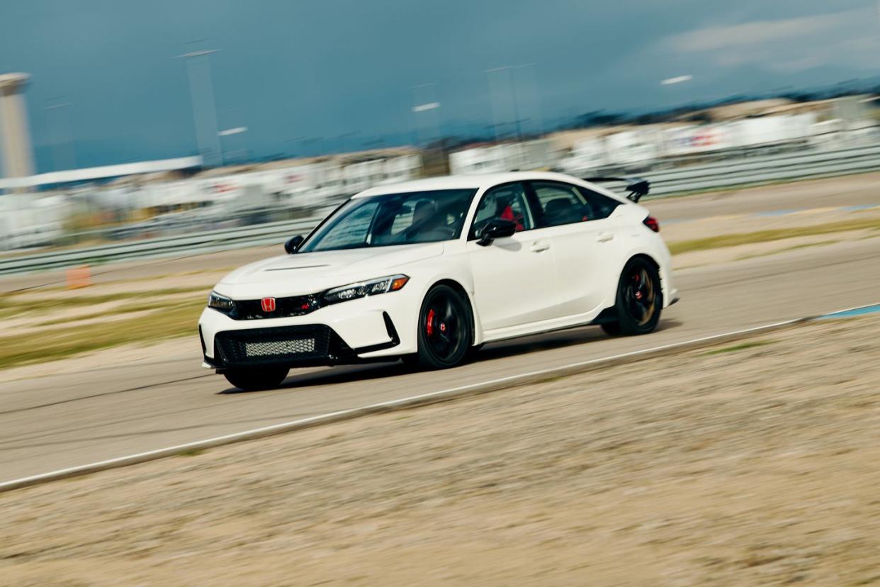 2023 toyota gr corolla vs honda civic type r