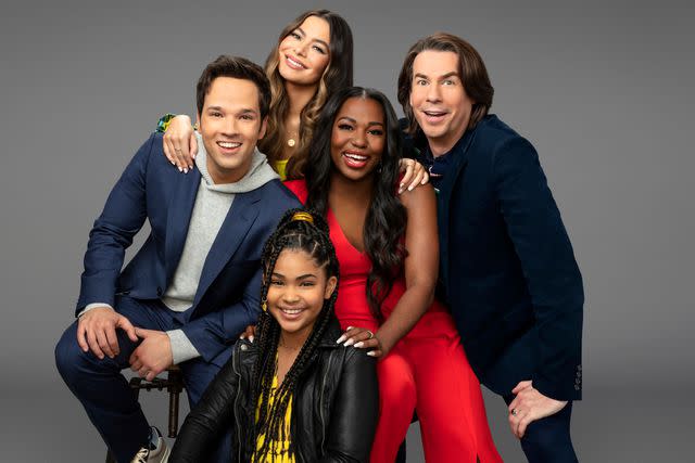 <p>Gizelle Hernandez/ Paramount+</p> (L-R) Jaidyn Triplett as Millicent, Jerry Trainor as Spencer, Miranda Cosgrove as Carly, Nathan Kress as Freddie, Laci Mosley as Harper in 'iCarly' Season 2 on Paramount+.