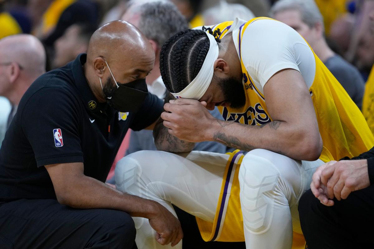 Lakers’ Anthony Davis not in concussion protocol, probable for Game 6 vs. Warriors