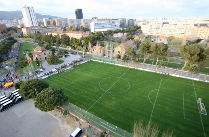 In the early 2000s, three greats played in the same side at Barcelonas La Masia academy for a season and blew all of their rivals away