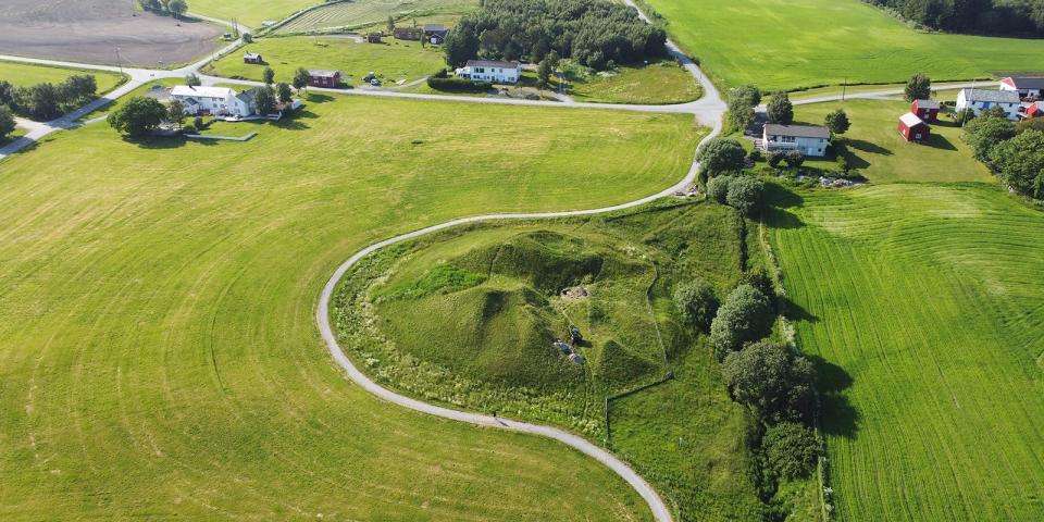 overhead shot of the Herlaugshaugen burial mound.