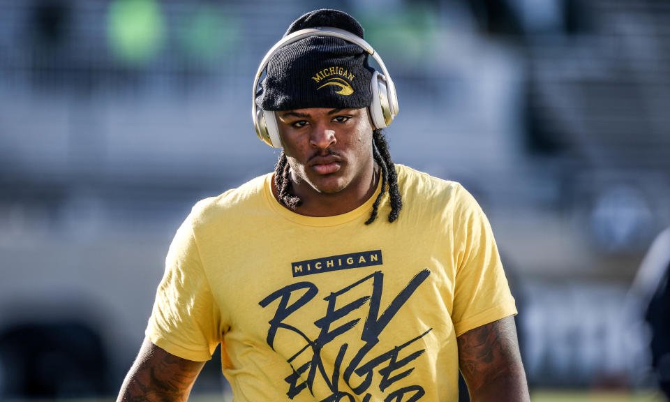 michigan linebacker devin bush jr msu michigan state pregame