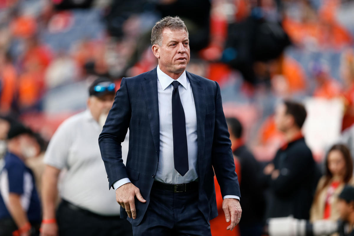 WATCH: Troy Aikman slammed for 'take the dresses off' comment