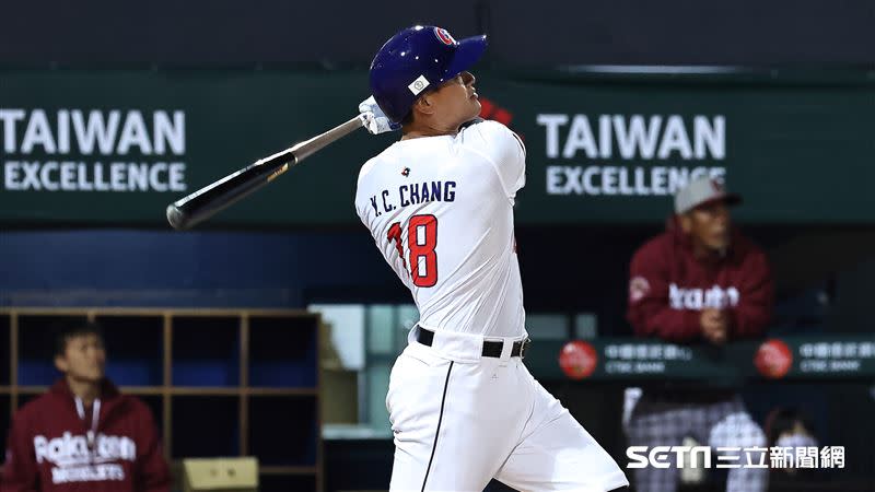 世界棒球經典賽，台灣隊內野手張育成在和樂天桃猿的熱身賽炸裂3分砲。（圖／記者劉彥池攝影）