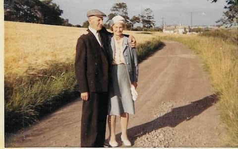 Vic and Nellie Stead wed after the romantic gesture  - Credit: Chris Lund