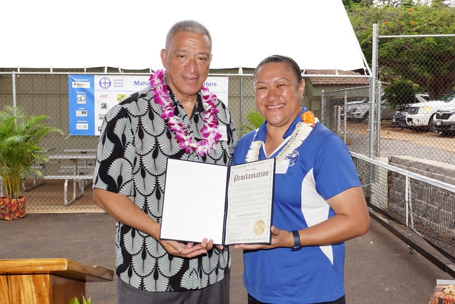 Maui County Mayor Richard Bissen delared August 2, 2024 “Sacred Hearts School Day.” (Courtesy Sacred Hearts School)