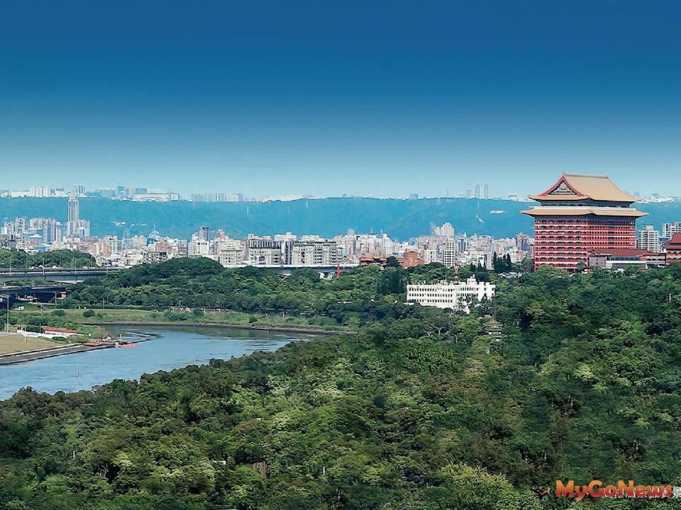 ▲【冠德大直湛】下樓明水公園、近距基隆河濱綠帶，享受山河環繞的舒心環境。