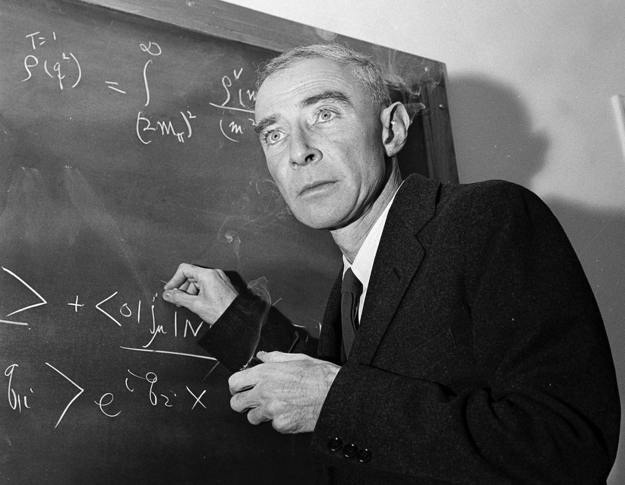 J. <span class="caas-xray-inline-tooltip"><span class="caas-xray-inline caas-xray-entity caas-xray-pill rapid-nonanchor-lt" data-entity-id="J._Robert_Oppenheimer" data-ylk="cid:J._Robert_Oppenheimer;pos:1;elmt:wiki;sec:pill-inline-entity;elm:pill-inline-text;itc:1;cat:Scientist;" tabindex="0" aria-haspopup="dialog"><a href="https://search.yahoo.com/search?p=J.%20Robert%20Oppenheimer" data-i13n="cid:J._Robert_Oppenheimer;pos:1;elmt:wiki;sec:pill-inline-entity;elm:pill-inline-text;itc:1;cat:Scientist;" tabindex="-1" data-ylk="slk:Robert Oppenheimer;cid:J._Robert_Oppenheimer;pos:1;elmt:wiki;sec:pill-inline-entity;elm:pill-inline-text;itc:1;cat:Scientist;" class="link ">Robert Oppenheimer</a></span></span> is responsible for a fundamental idea in the field of quantum chemistry. <a href="https://newsroom.ap.org/detail/87e22879387a45cb8083993acdcbe034?ext=true" rel="nofollow noopener" target="_blank" data-ylk="slk:AP Photo/John Rooney;elm:context_link;itc:0;sec:content-canvas" class="link ">AP Photo/John Rooney</a>