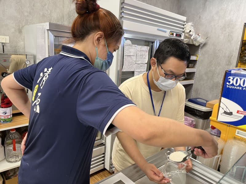 ▲湖口鄉「清原芋圓」的「芋頭冰沙」產品，經衛生局局抽驗及複驗，其微生物標準（腸桿菌科） 均不符規定，裁處新臺幣 3 萬元整罰鍰。（圖／新竹縣政府提供）