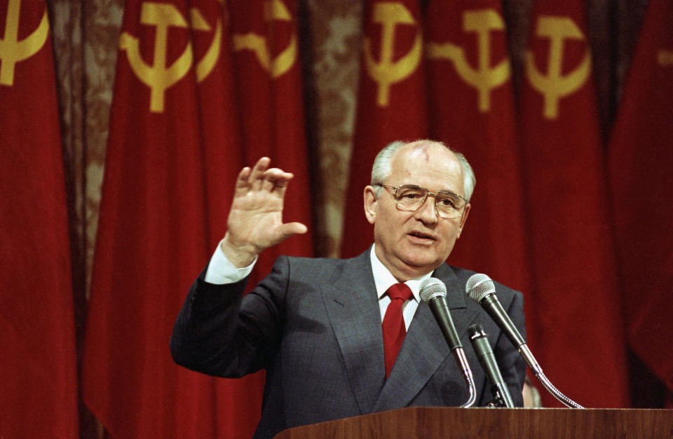 FILE - Soviet President Mikhail Gorbachev addresses a group of 150 business executives in San Francisco, Monday, June 5, 1990. Russian news agencies are reporting that former Soviet President Mikhail Gorbachev has died at 91. The Tass, RIA Novosti and Interfax news agencies cited the Central Clinical Hospital. (AP Photo/David Longstreath, File)