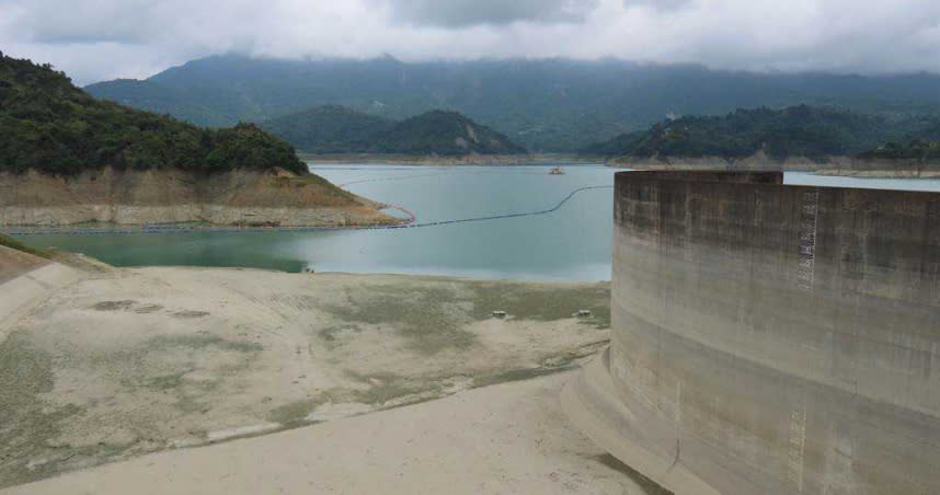 閃電颱風帶來雨勢不如預期，曾文水庫集水區還是沒進帳，現在蓄水量僅2成3，雖民生、產業用水供應尚稱正常，但隨著明年一期作灌溉期接近，水情將會越趨吃緊。（圖／本報資料照／中國時報莊曜聰攝）